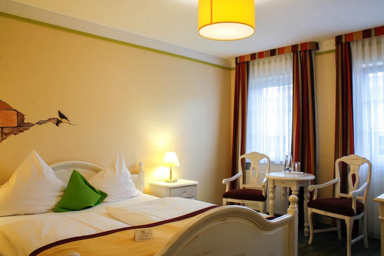 Hotel Speeter 바이젠하임 암 베르크 외부 사진